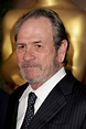 Tommy Lee Jones 2024: Wife, net worth, tattoos, smoking & body facts ...