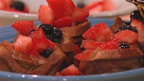 French Toast Cups With Fresh Fruit And Cream Rachael Ray