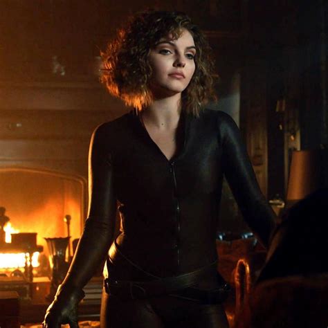 Pin By Kiki On Dc Comics Selina Kyle Gotham Camren Bicondova Gotham Tv