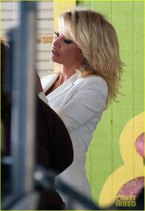 Full Sized Photo Of Pamela Anderson Arrives On The Set Of Baywatch 58