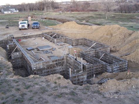 Home Construction Forming And Pouring Foundation Walls