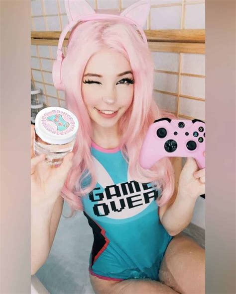 Gamer Girl Belle Delphine Sells Own Bath Water To Fans For 30 Elite Readers