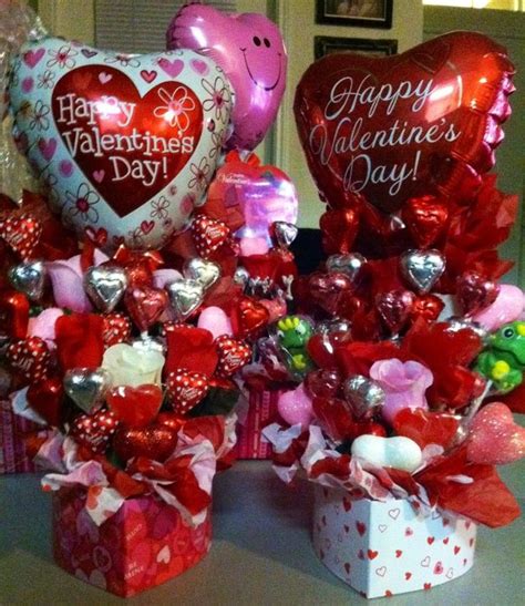Valentine T Baskets Valentine`s Day Pinterest Candy Bouquet