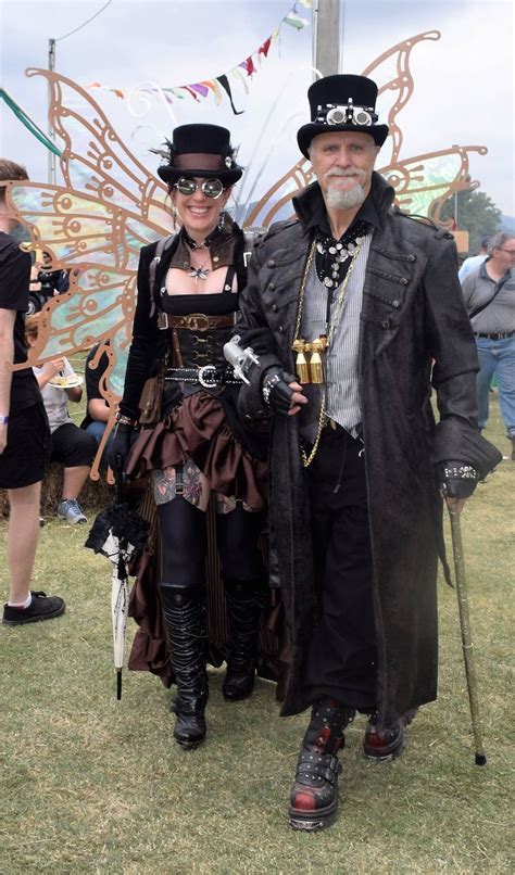 Pin By Jans Let S Live On Steampunk Steampunk Fashion Steampunk Couture Steampunk Halloween