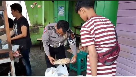 Main kuda kudaan sama pacar. Pelajar SMP di Tasikmalaya Rela Berjualan Donat demi Beli ...
