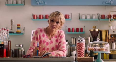 Красивая, невероятно умная и подающая большие надежды студентка престижного университета. ТОП-10 хороших фильмов, которые стоит посмотреть на ...