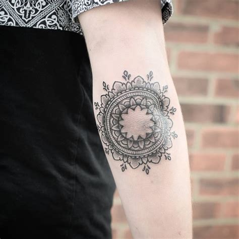 Piercing tattoo piercings elbow tattoos different tattoos tattoo designs and meanings beste tattoo tattoo models girly things tattoos for guys. 120+ Best Elbow Tattoo Designs & Meanings - Popular Types ...