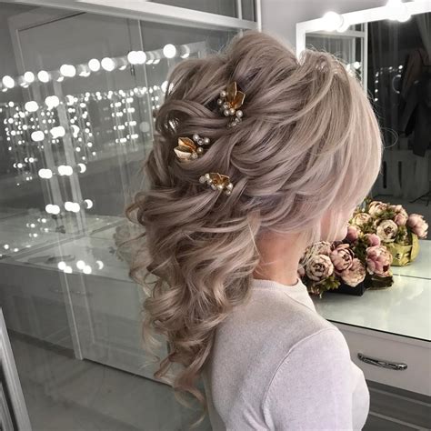 Instyle brings you the hottest haircuts for long hair inspired by top celebrities. 10 Lavish Wedding Hairstyles for Long Hair - Wedding ...