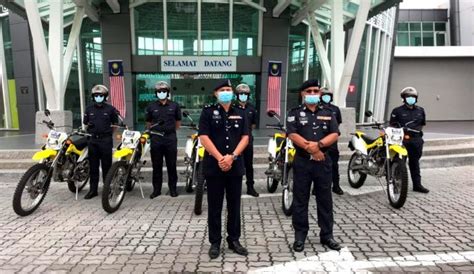 Sekter 1 merangkumi kawsan kg baru tiang dua, kg tambak paya , kg seberang anak ayer , kg paya baru. Skuad Taming Sari cegah jenayah kawasan pelancongan ...