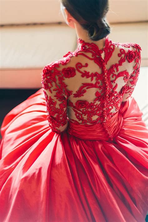 Gaun pengantin dapat didefinisikan sebagai busana yang dikenakan oleh pengantin wanita pada upacara pernikahan. 27+ Model Gaun Hitam, Inspirasi Untuk Anda