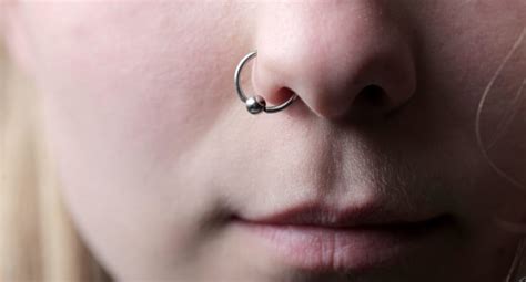 Cómo curar un piercing en la nariz Hablemos de Belleza