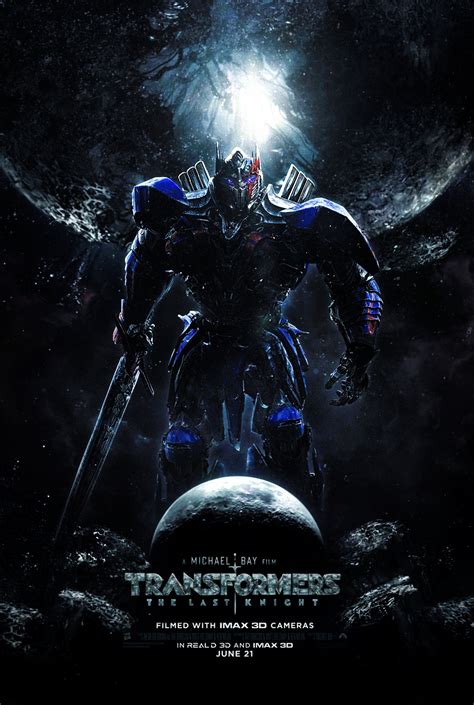 Humans and transformers are at war, optimus prime is gone. Transformers The Last Knight (2017) Optimus Poster by ...