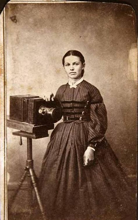 pioneering female photographers interesting portraits of victorian women behind their cameras