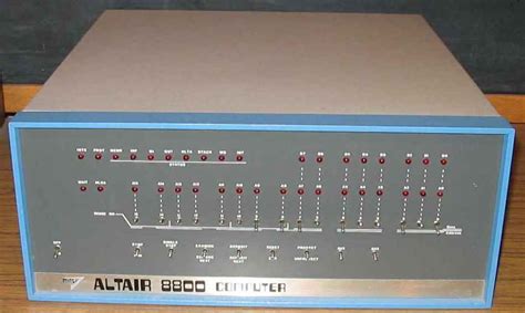 To master dirty talk, you just have to slowly get more comfortable opening up verbally in bed. altair 8800 - JungleKey.fr Image