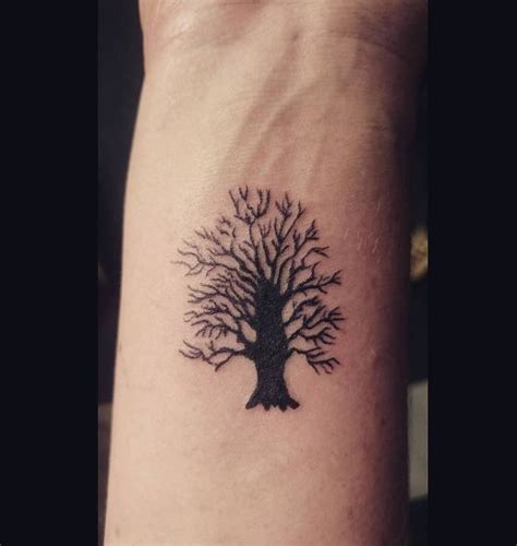 50 Simple Tree Tattoos For Men 2020 Ideas And Designs With Meaning