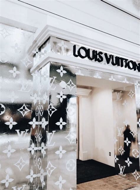 Best Louis Vuitton Aesthetic Wallpaper Black And White Background