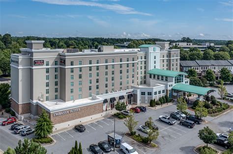 Embassy Suites by Hilton Atlanta Kennesaw Town Center, 620 Chastain