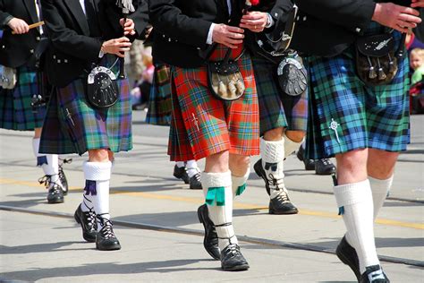 Scottish Men In Kilts Revealed
