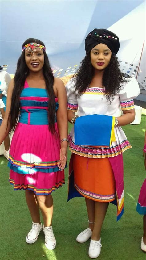 You've got the invite, we've got the dress! Love the doek | African traditional dresses, Pedi ...