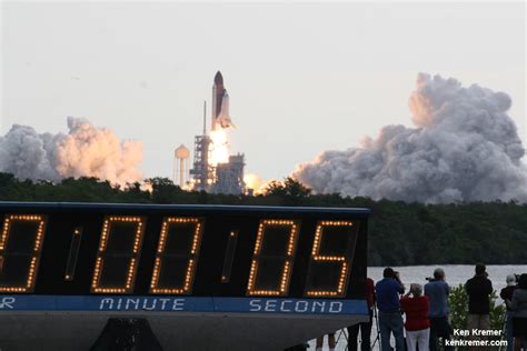 Nasa Premiers New Countdown Clock For Orions First Launch Universe Today