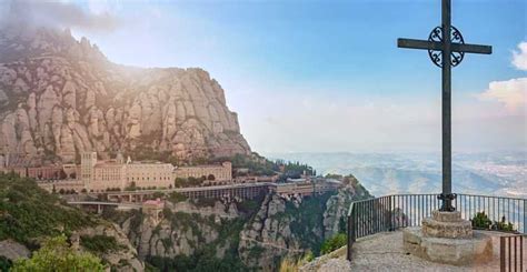 Vanuit Barcelona Rondleiding Montserrat Halve Dag Getyourguide