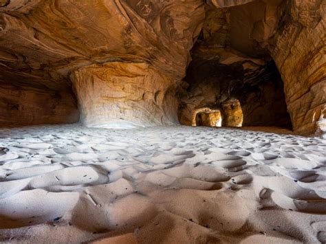 Moqui Caverns Kanab Utah Hike To Stunning Sand Caves