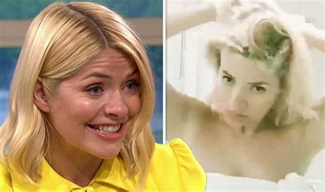 Holly Willoughby Instagram This Morning Star Leaves Fans Stunned Posing In Just A Towel