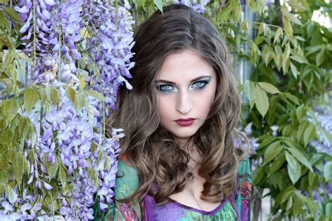 Kostenlose Foto Mädchen Haar Blume Porträt Modell Frühling