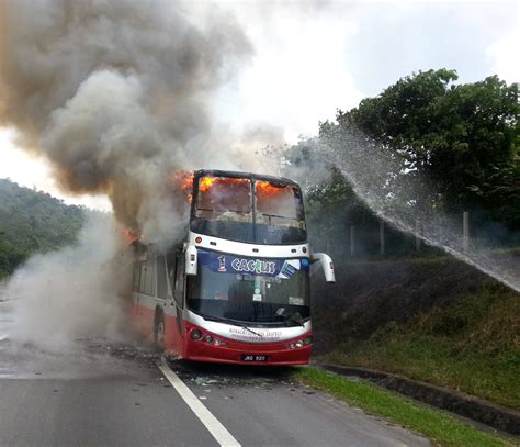 Damai ria express pte ltd konsortium bas ekspres pte ltd. Pabila Penaku Menari: Bas dua tingkat bawa pelancong ...