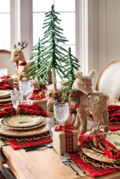 46 Stunning Dining Table Centerpiece Ideas For Christmas To Try