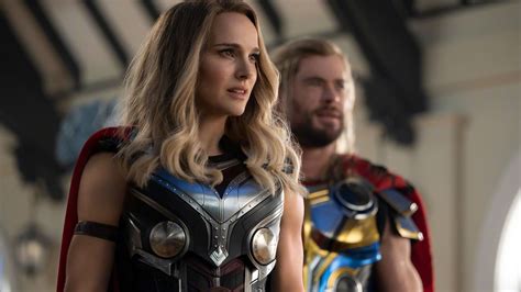 Lady Thor Natalie Portman 4k Hd Thor Love And Thunder Wallpapers Hd