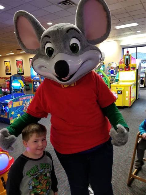 Chuck E Cheese Mouse Images And Photos Finder