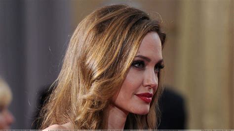 Angelina Jolie Page 3