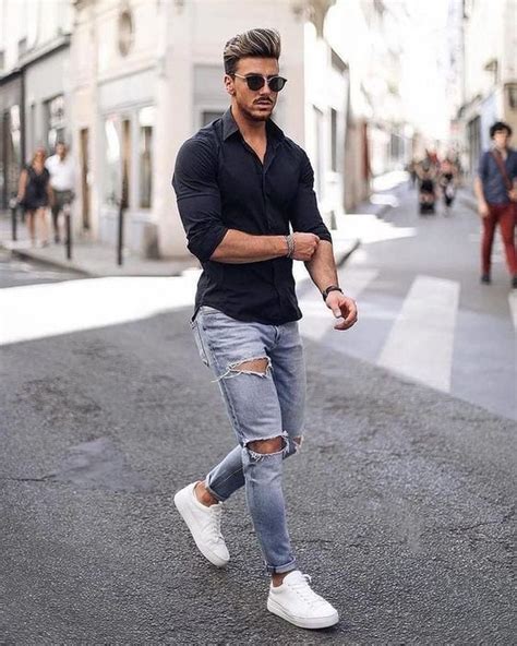 26 casual ripped jean outfit ideas for men to consider mens casual outfits blue jeans outfit