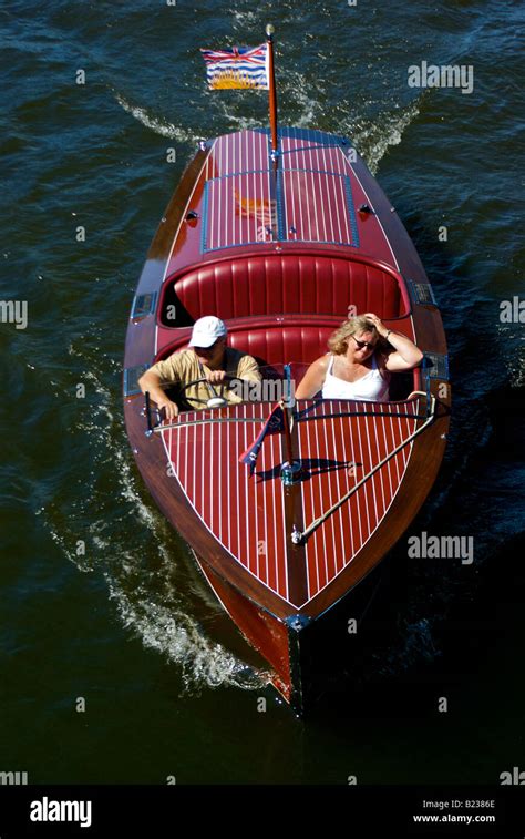 Classic Antique Wooden Power Speed Boat Stock Photo Alamy