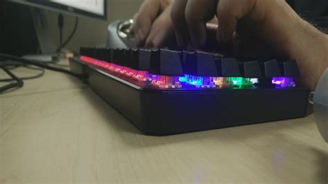 Typeracer on Rottay RGB mechanical keyboard - YouTube