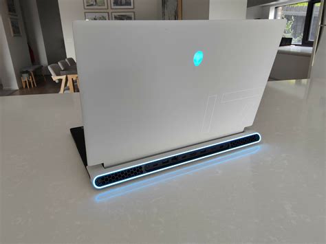 Review Alienware X17 R2 Gaming Laptop A Great Looking Gaming Beast