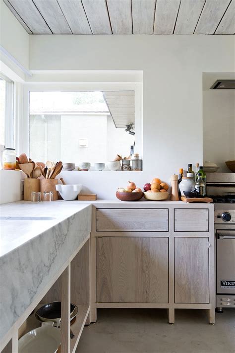 It's a functional sculpture sure to leave a lasting impression on guests. Modern Rustic Home in North Vancouver Espouses ...