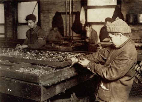 Hine Child Labor 1917 Photograph By Granger Fine Art America