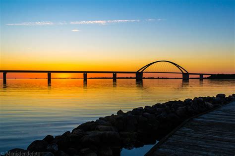 Die Fehmarnsundbrücke Im Sonnenuntergang Foto And Bild Sonnenuntergänge