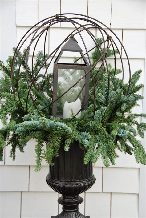 Outdoor planters are a fantastic and easy way to add a little extra oomph and increase your home's curb appeal. 35 Best Outdoor Holiday Planter Ideas and Designs for 2021