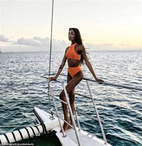 Jourdan Dunn Flaunts Shows Off Toned Figure In Bikini Instagram Snap Daily Mail Online