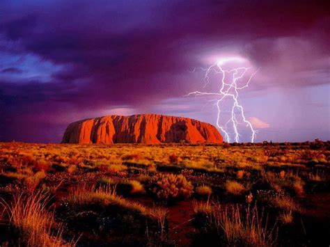 Uluru, australia — nature seemed to be siding with indigenous australians' demand for uluru to be respected as a sacred site on friday when high winds threatened to prematurely end the. TodoCantoDoMundo: Uluru, na Australia