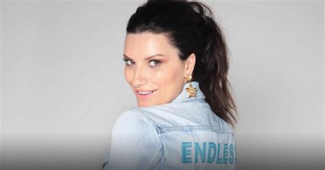 Laura Pausini Simili Nuova Anteprima Del Nuovo Album Video Melty