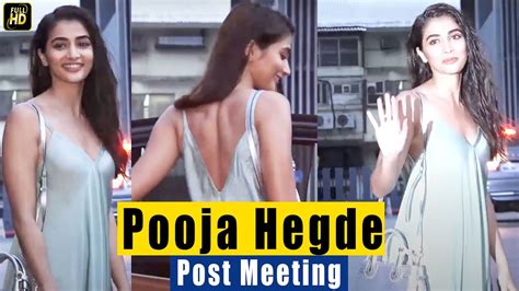 Wow Pooja Hegde Looking Fabulous Wearing Very Skinny Gown Youtube