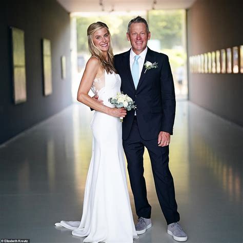 Lance Armstrong Ties The Knot With Girlfriend Anna Hansen In France Daily Mail Online