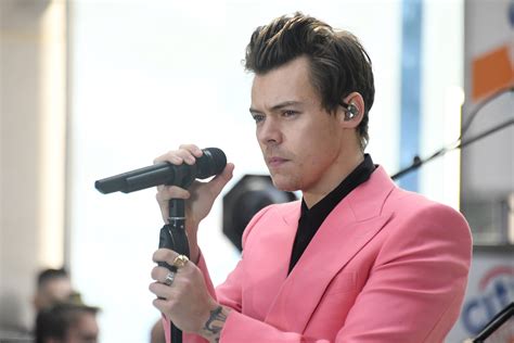 #harry styles #dwd movie #florence pugh. Dwd Harry Styles Movie / Dwd Movie News On Twitter Harry Styles And Florence Pugh Hanging Out In ...