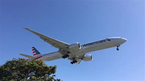 Boeing 777 300er American Airlines Landing At Lax Los Angeles Youtube