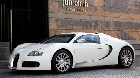 Bugatti Veyron Grand Sport White Front Caricos