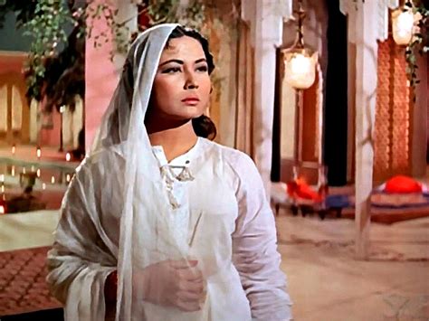 Pakeezah 1972 Directed By Kamal Amrohi Film Review